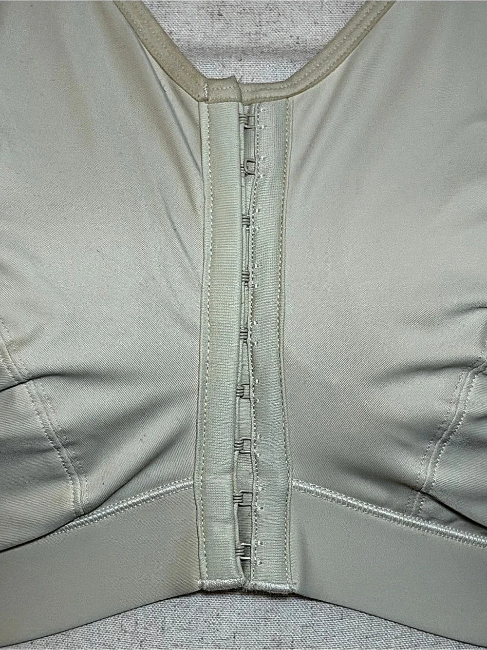 ENELL LITE Sports Bra NL101 Size 4 Ivory Front Hook Wire Free Full Coverage